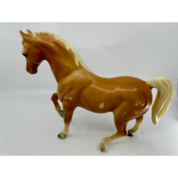 Breyer Vintage Traditional Palomino Family Arabian Stallion - Picture 4 of 6